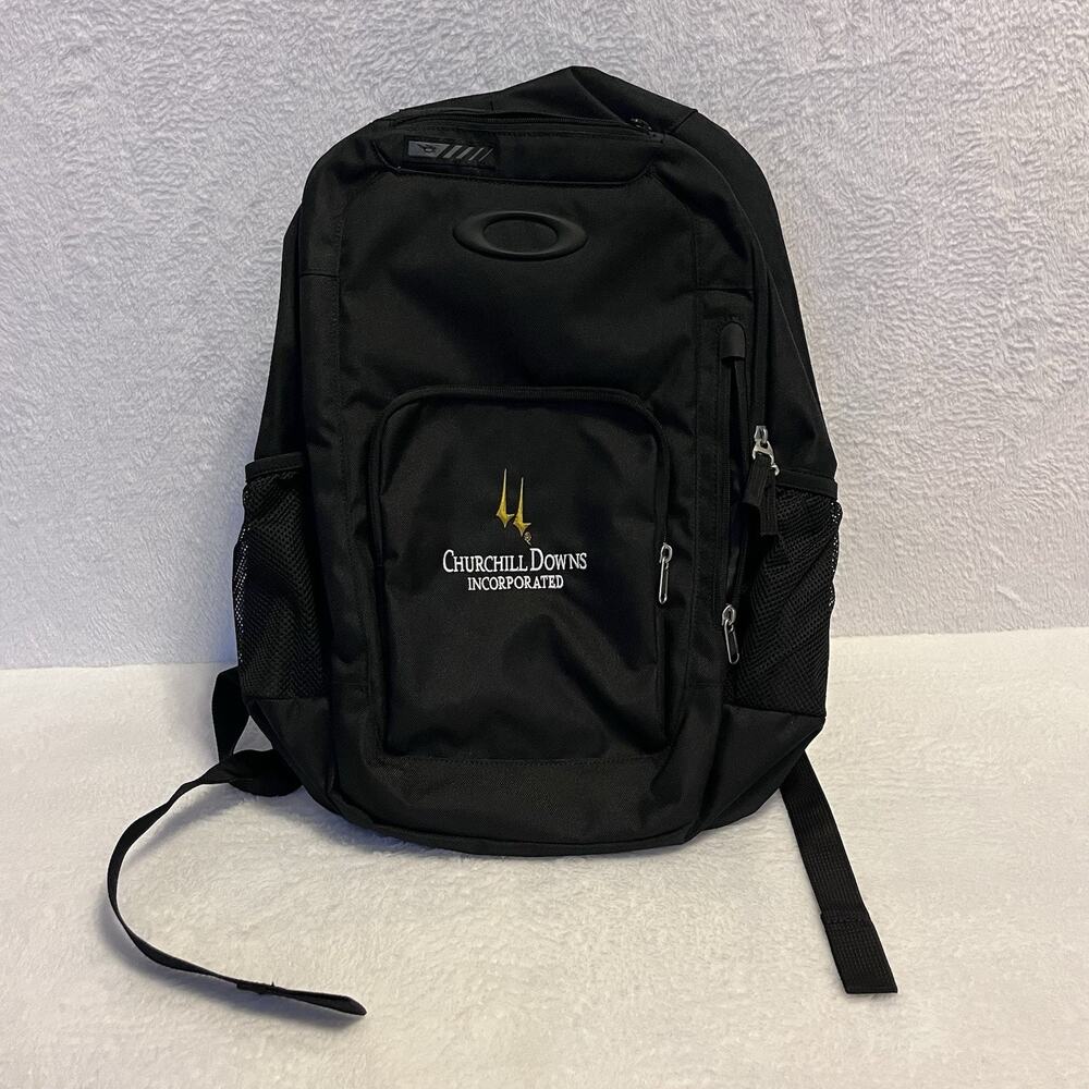 Oakley Churchill Downs 22L Enduro Backpack - 921055ODM Fits A 15” Laptop